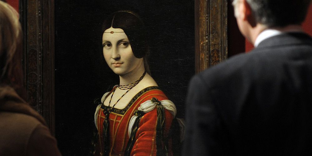 «Прекрасная ферроньера»: муза Леонардо отправилась в длительный тур, сохраняя инкогнито