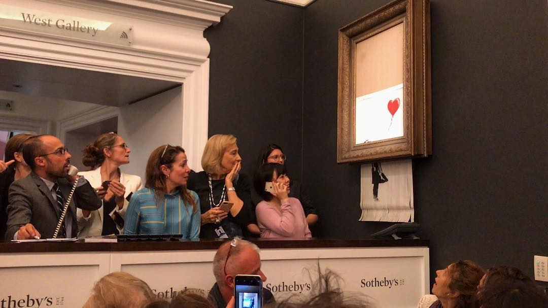 Картина Бэнкси самоуничтожилась с последним ударом молотка на аукционе