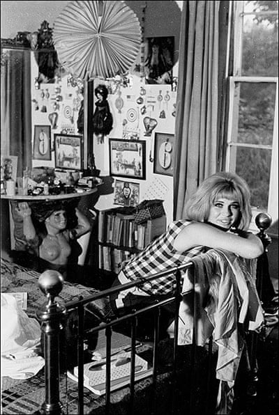 Полин Боти в своей квартире, 1963. Фотограф: Майкл Уорд. Источник: www.theguardian.com