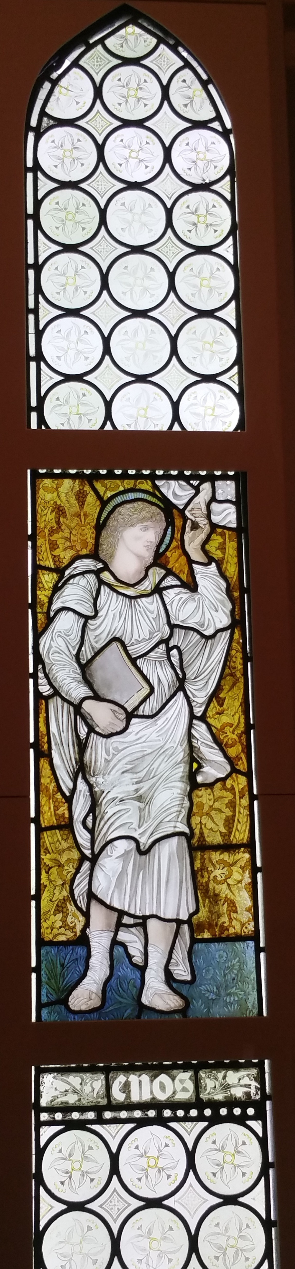 Ангел с книгой. Витражное окно в галерее Уильяма Морриса в Лондоне