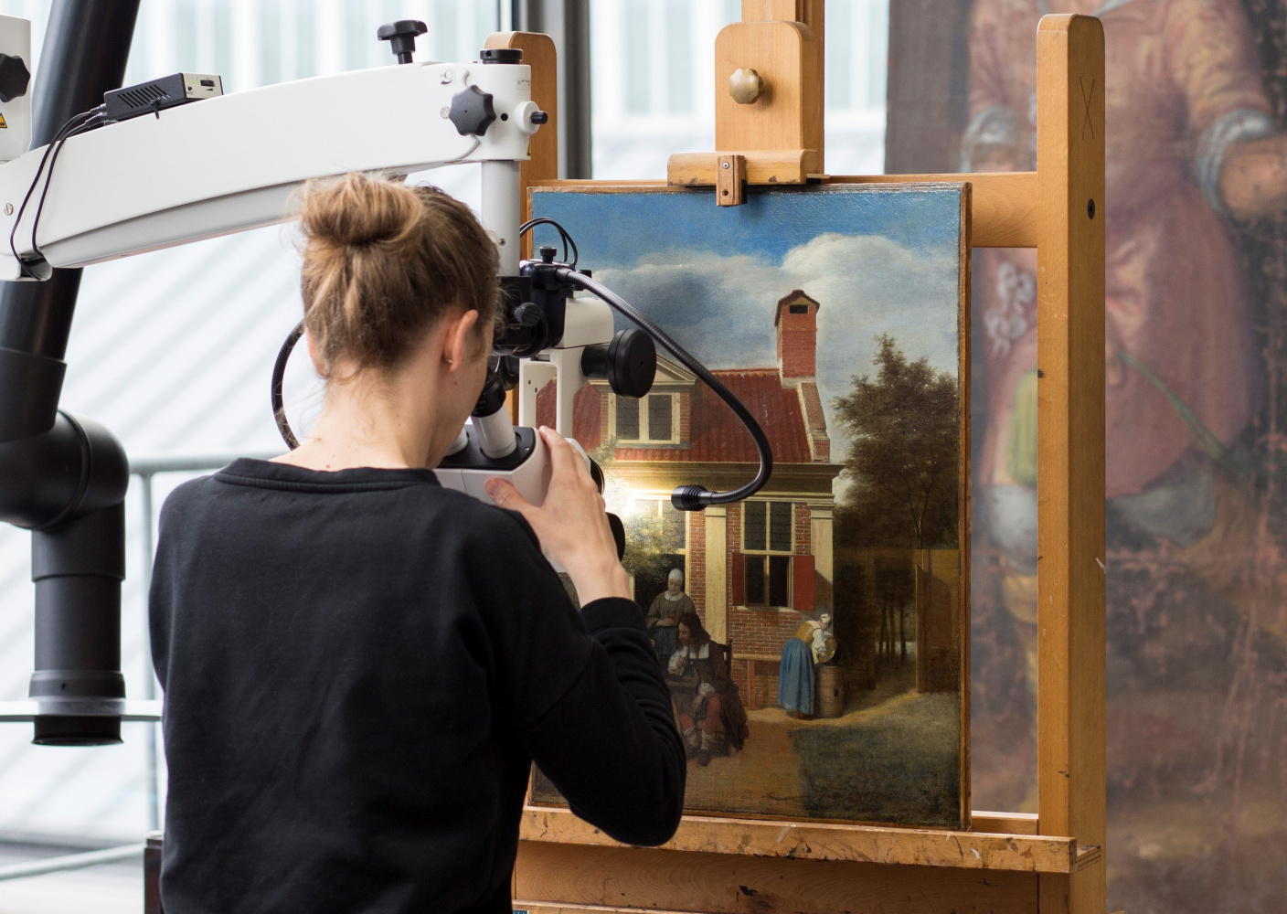 Голландские музеи начинают новые исследования картин Питера де Хоха