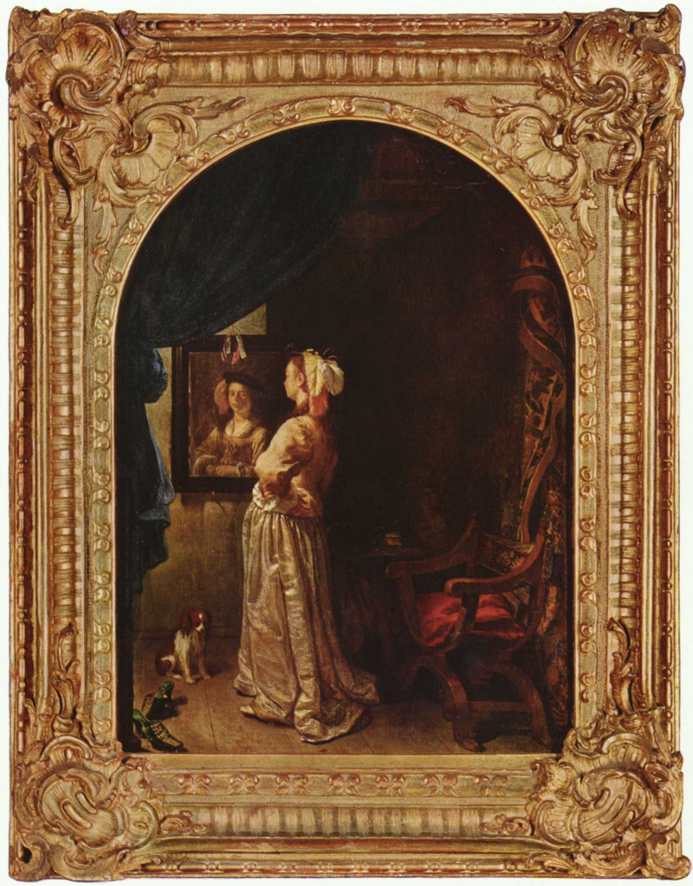 Женщина перед зеркалом