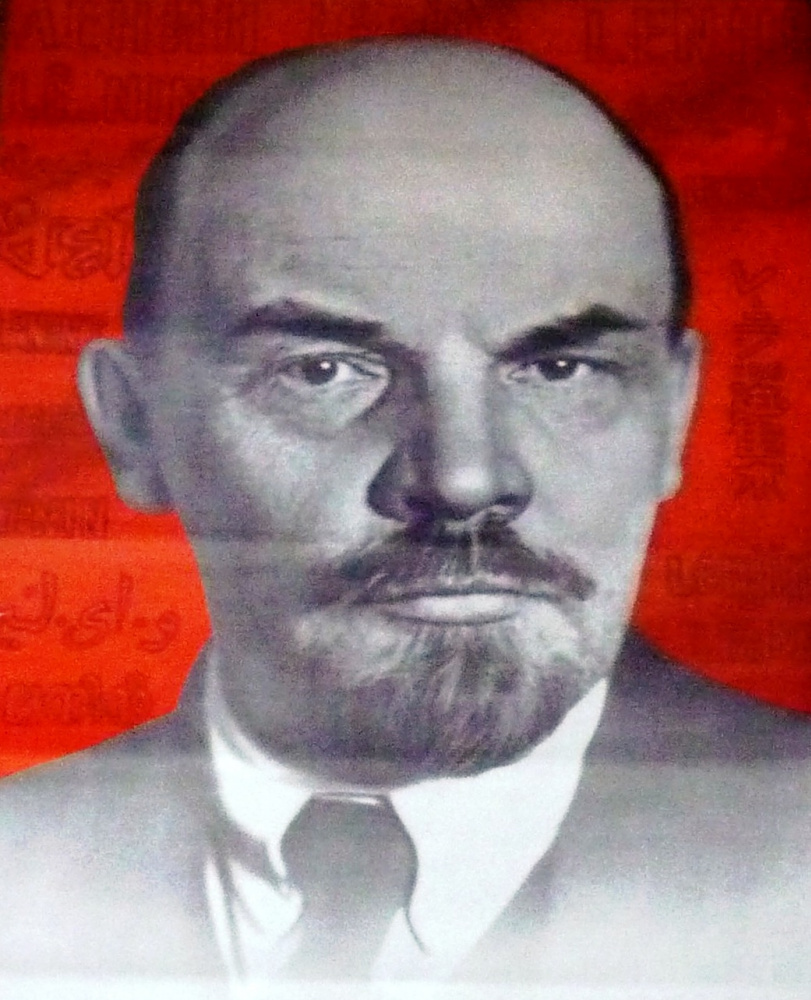 Имя и дело Ленина будут жить вечно