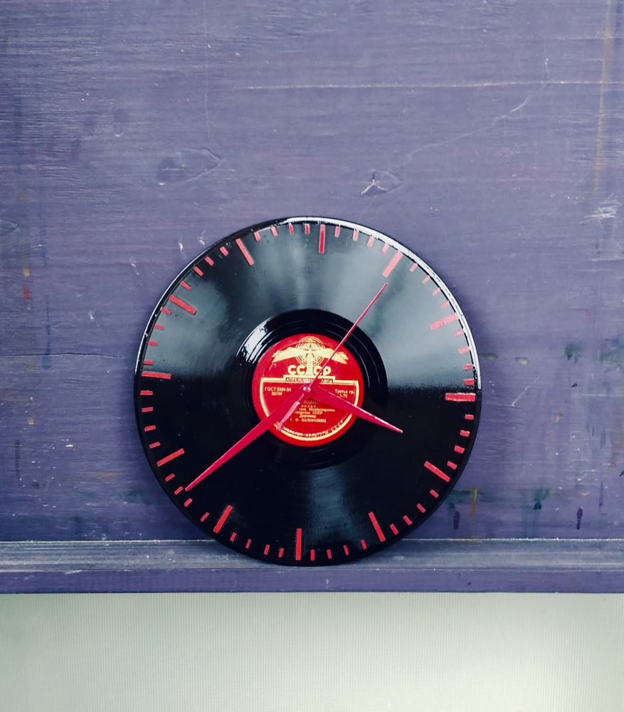 Anastasiya Demidova. Soviet clock