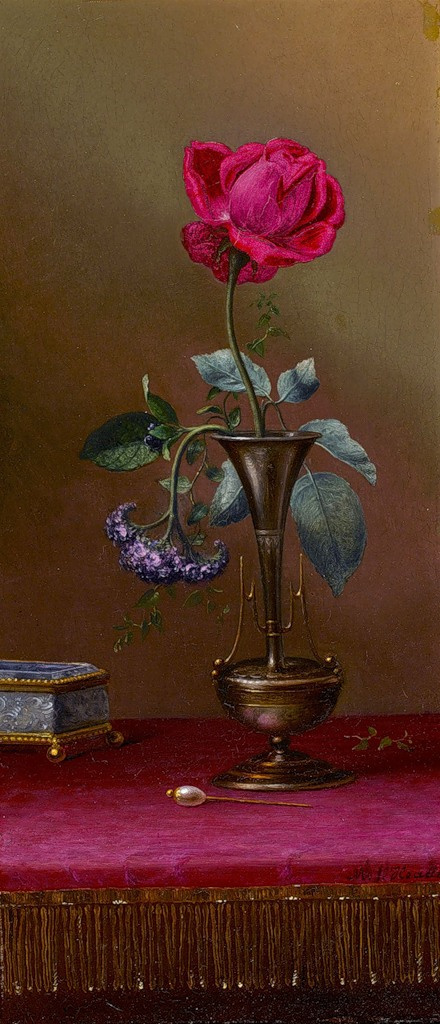Мартин Джонсон Хед. Натюрморт с розой и гелиотропом в вазе, шкатулкой и шпилькой для волос