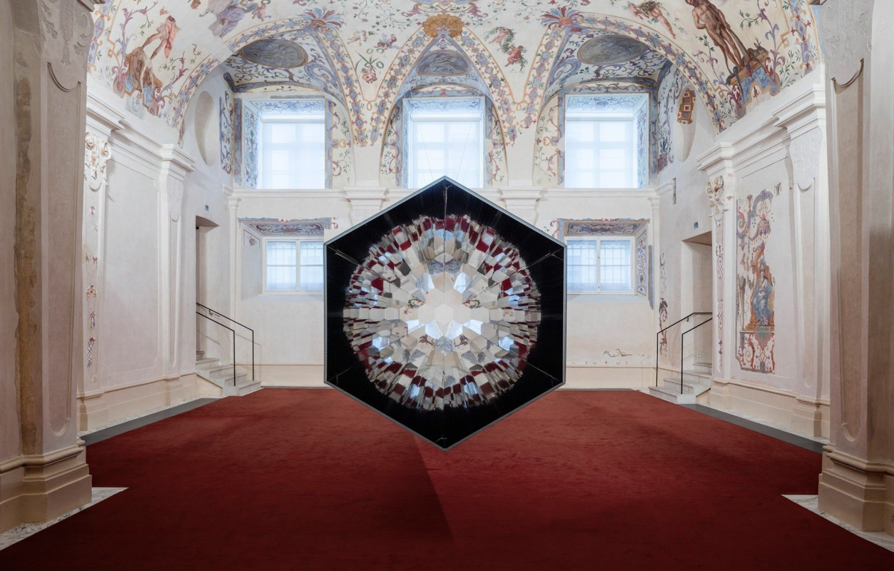 Baroque Baroque: иллюзии Олафура Элиассона в роскошном дворце в Вене