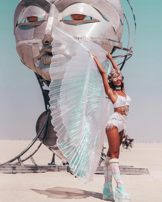Фестиваль Burning Man-2018 посвятили роботам