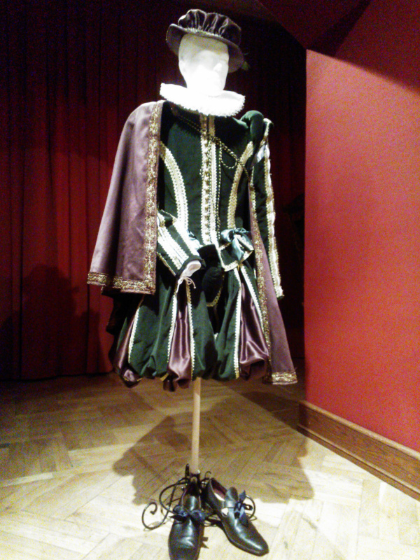 Мода и картины: уникальная выставка исторического костюма  "Музей-Couture" в Киевском музее им.Ханенко