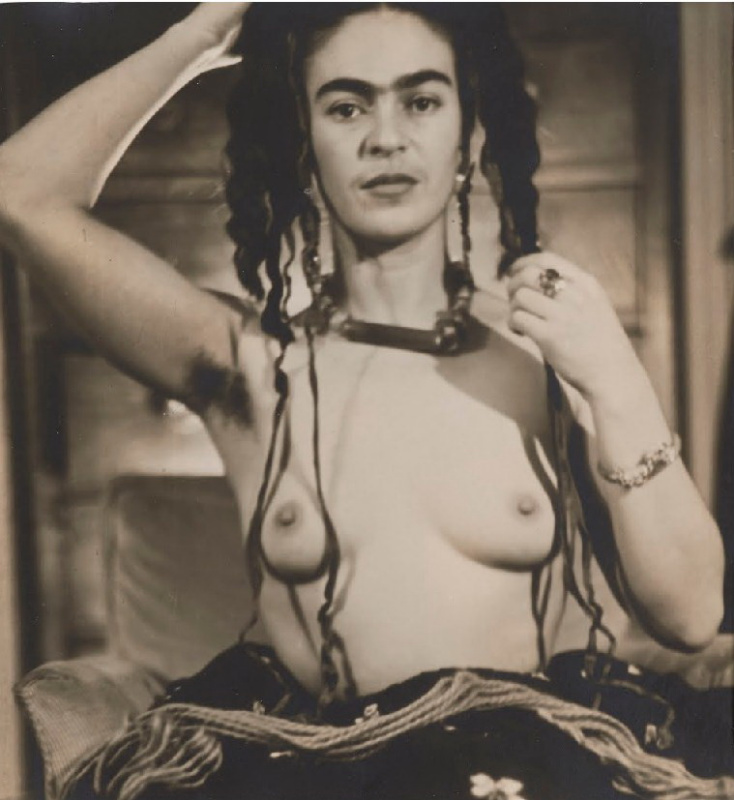 Малоизвестные картины Фриды Кало стали доступны онлайн вместе с уникальными фото художницы