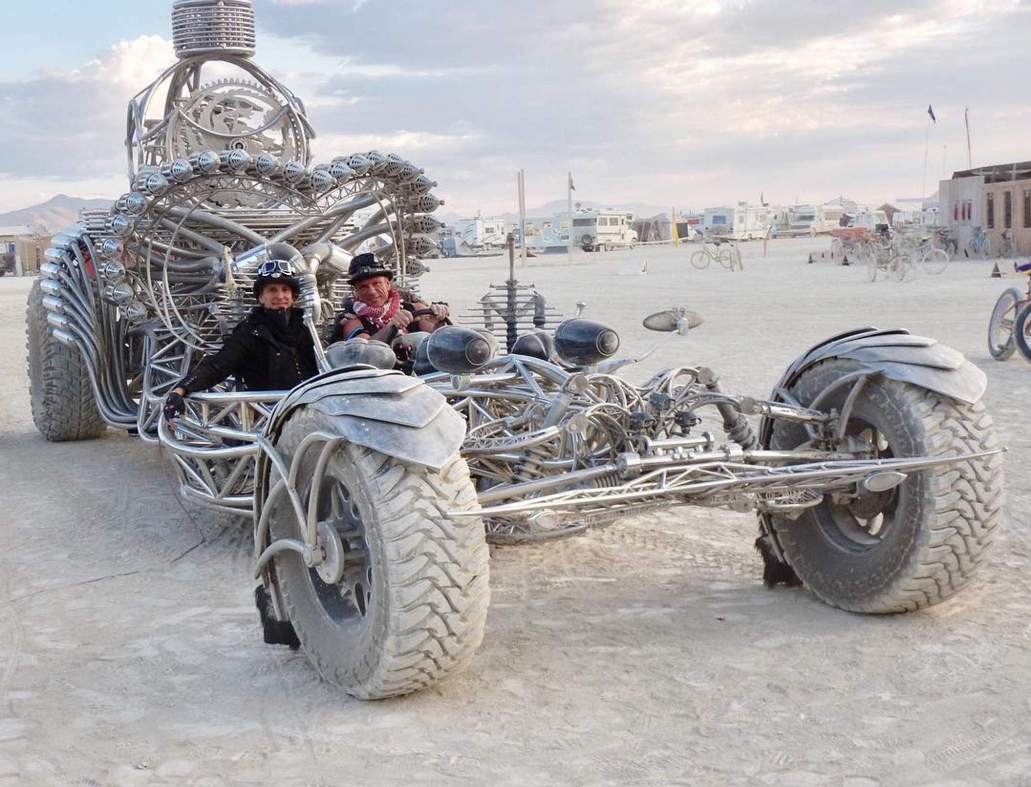 Burning man 2017: огненный город в пустыне. Лучшие кадры и проекты c  культового события | Артхив