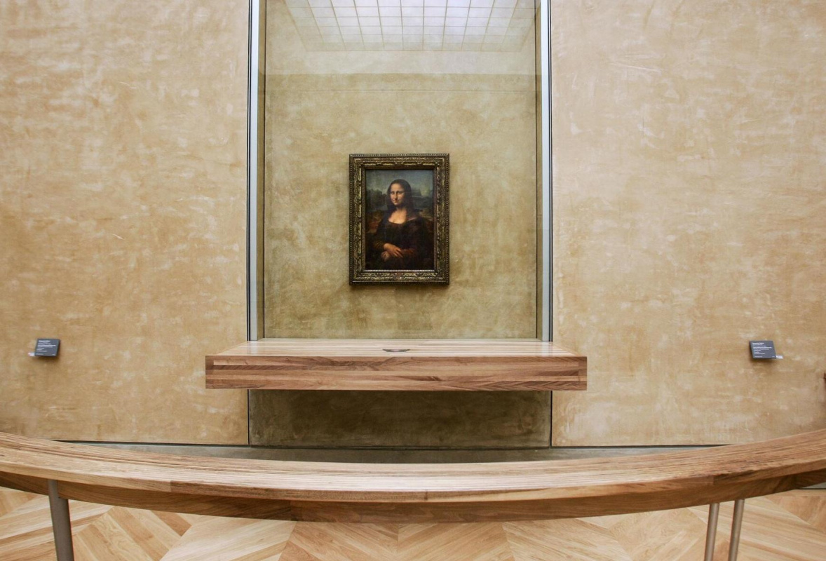Этим летом «Мону Лизу» в парижском Лувре перенесут