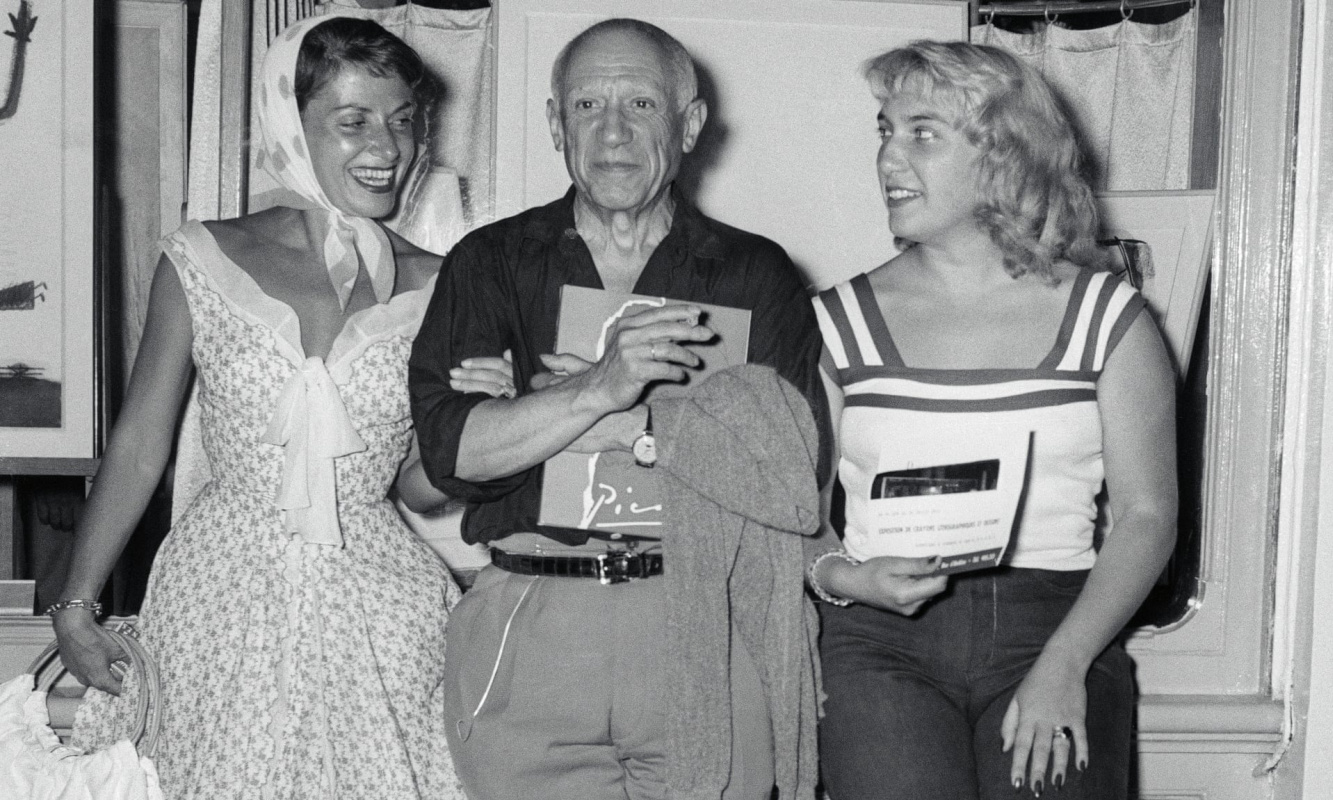 Пикассо с Майей (справа) и актрисой Верой Клузо в 1955. Фото: Bettmann / Bettmann Archive