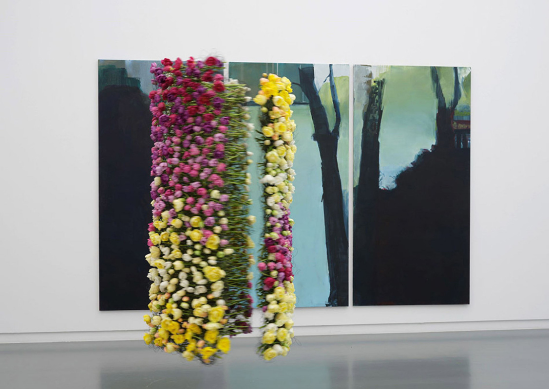 Живописные работы и цветочные композиции, составившие выставку «Цветы для искусства» 2020