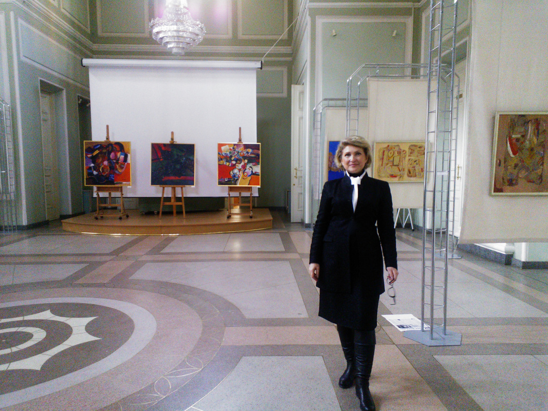 Выставка закарпатского художника Золтана Мички в Киеве. Как нарисовать вечность?