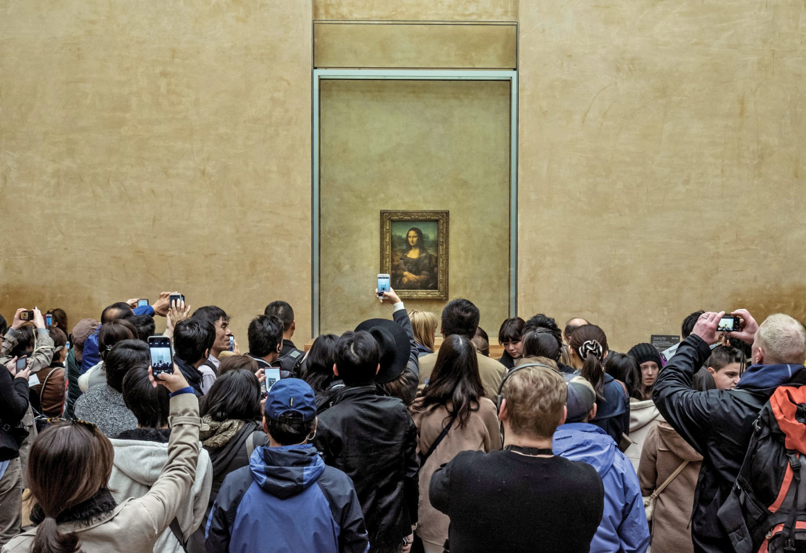 В Лувре возникла массовая неразбериха из-за перемещения «Моны Лизы»