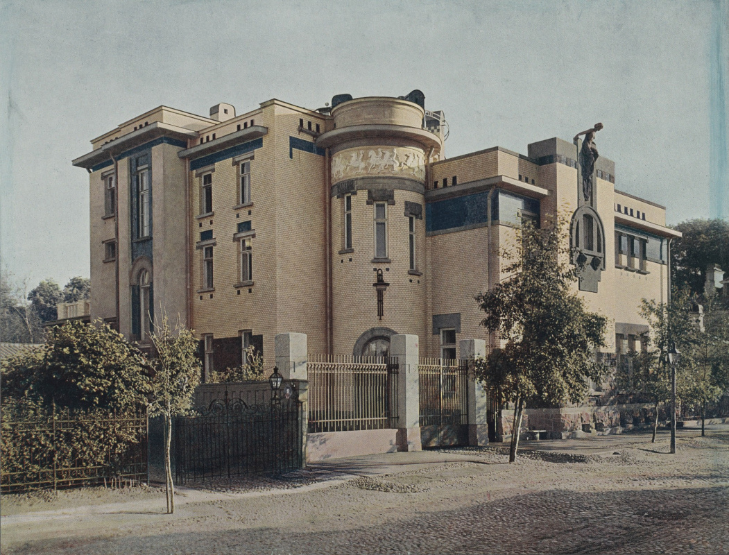 Особняк С. Н. Чаева был построен в Санкт-Петербурге в 1906-07 гг. Архитектор Владимир Апышков. Источ