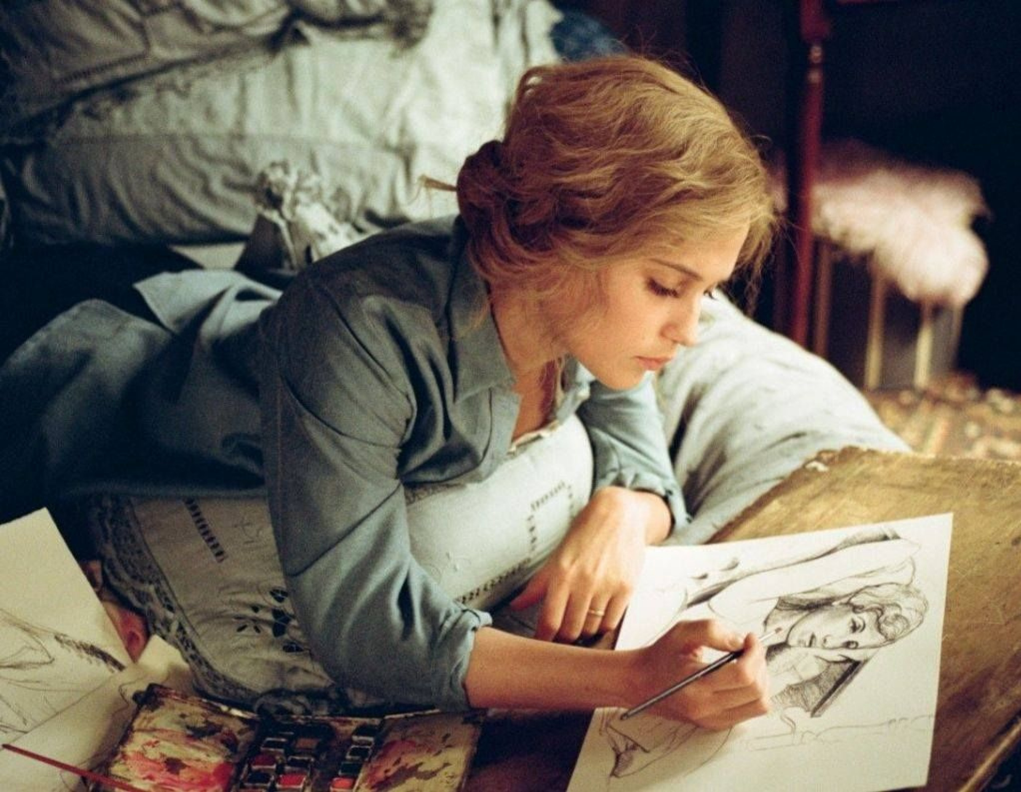 Қонақтар менің әйелімді ұрып жатыр Ретро порно с волосатые письки