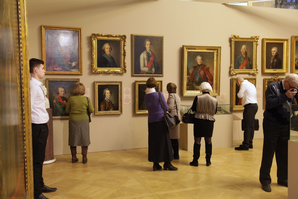 Московский театральный художник. 12 15 выставки. Ворошильский театральный художник-. 12 15 выставки. 12 15 выставки.