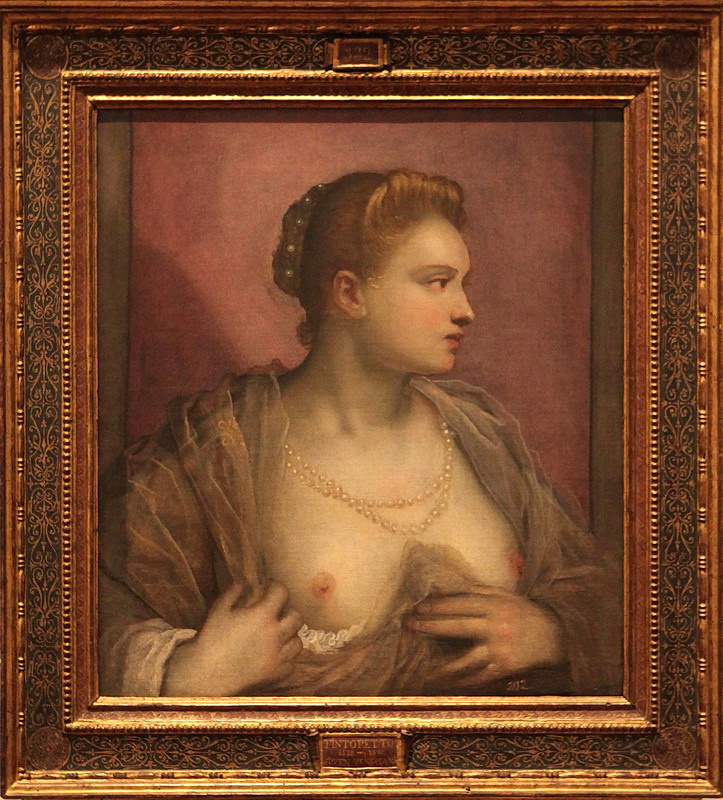 Портрет женщины с открытой грудью