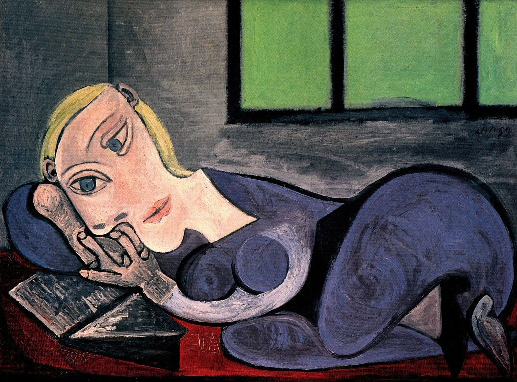Пабло Пикассо. Лежащая девушка с книгой. Мария-Тереза Вальтер