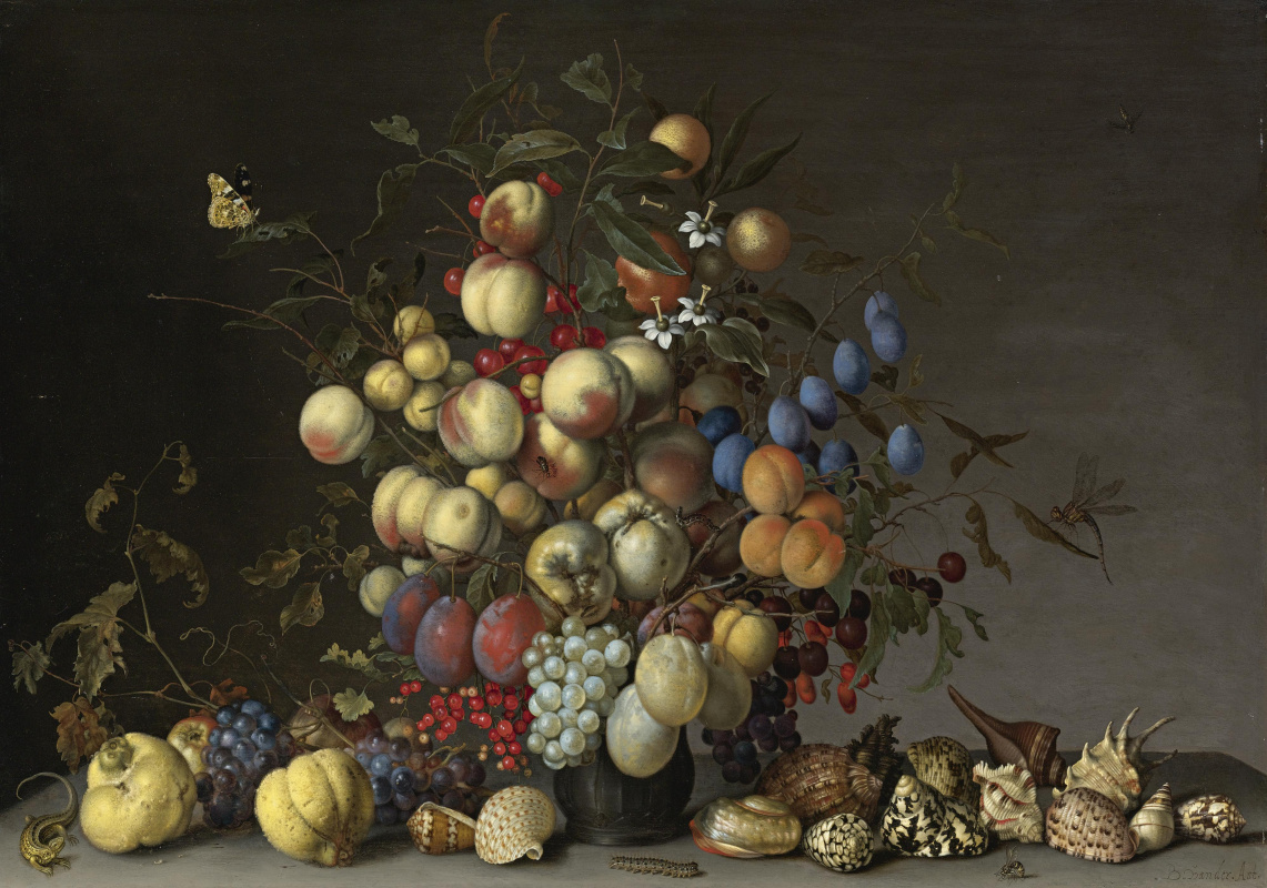 Балтазар ван дер Аст. Фруктовый букет в оловянной вазе, виноград, фрукты и раковины на столе